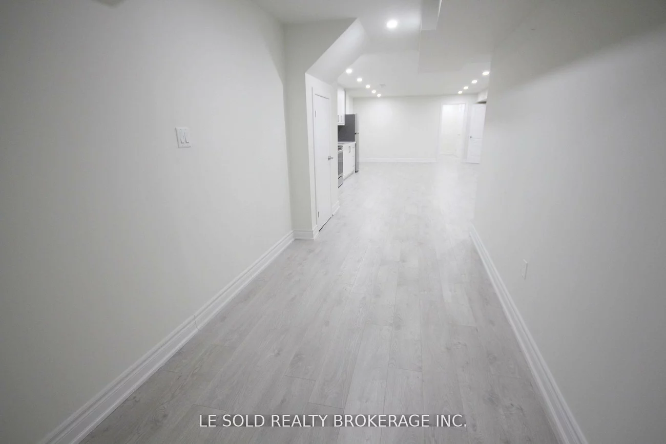 7, Pear Blossom, Holland Landing, East Gwillimbury