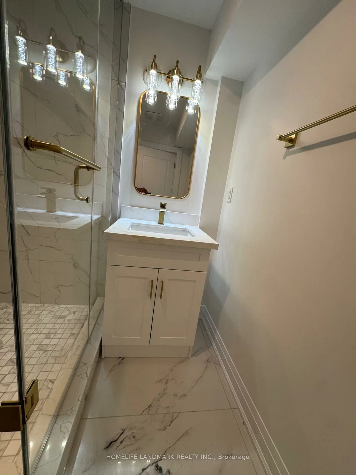 6, Kenneth Ross, Sharon, East Gwillimbury