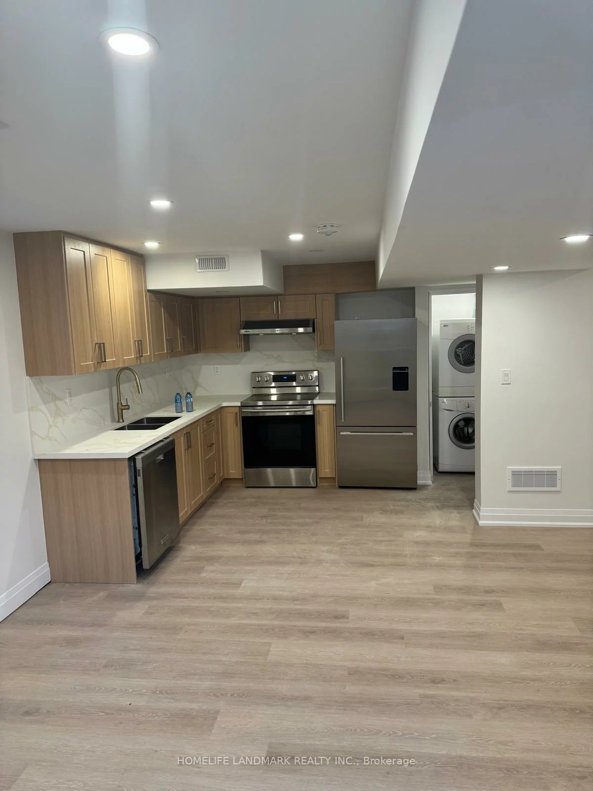 6, Kenneth Ross, Sharon, East Gwillimbury