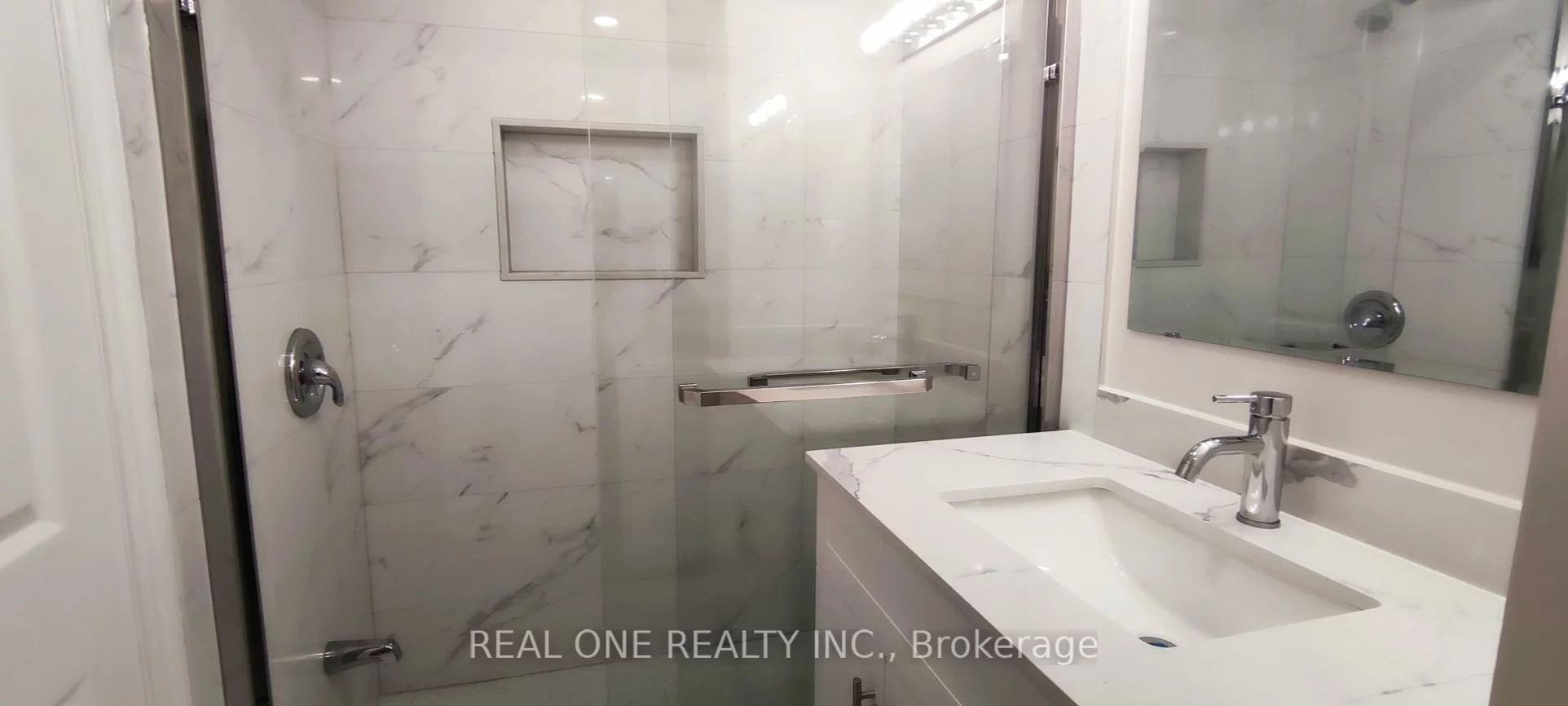 22, Cloverridge, Holland Landing, East Gwillimbury