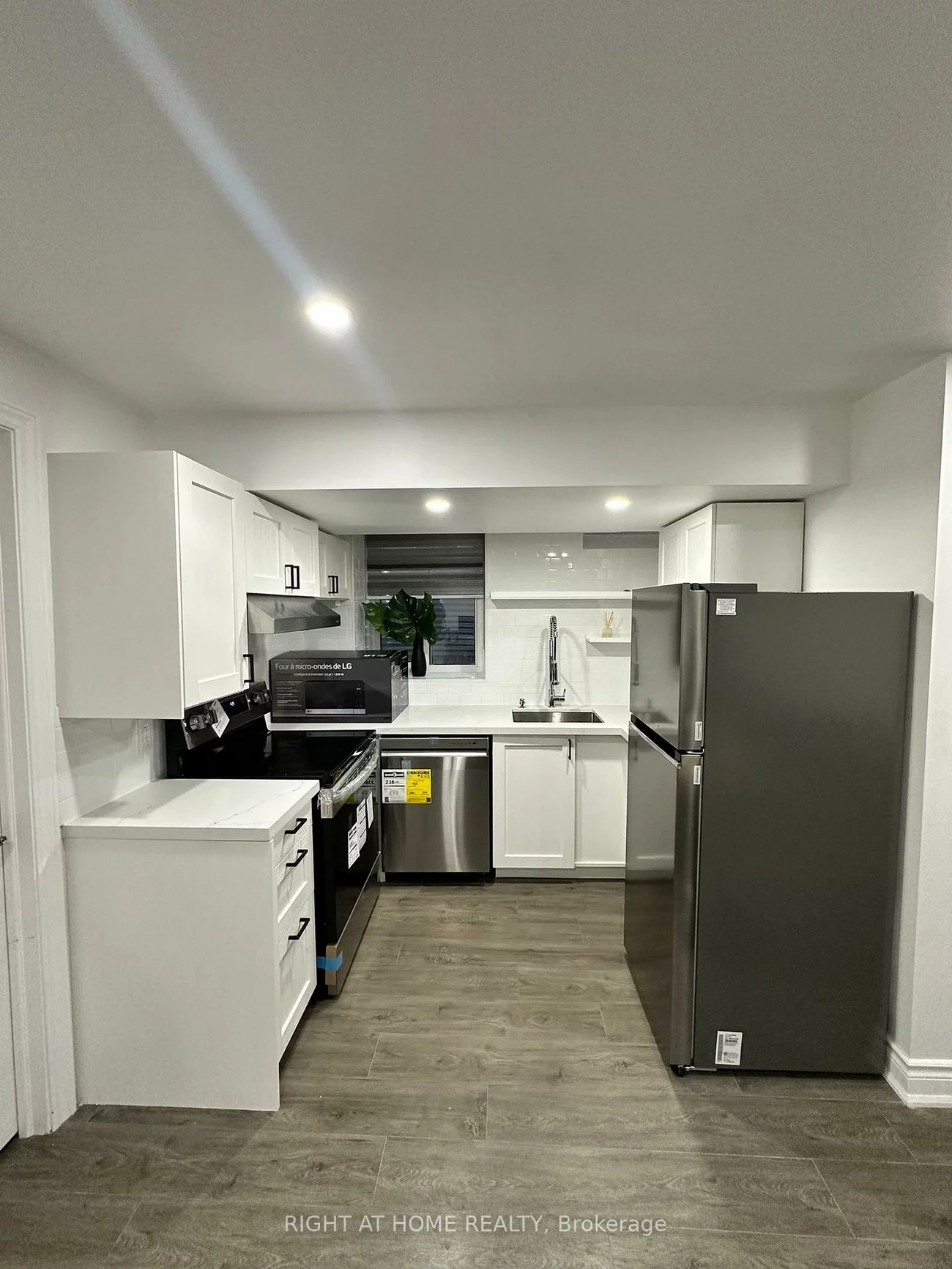 97, Forest Edge, Holland Landing, East Gwillimbury