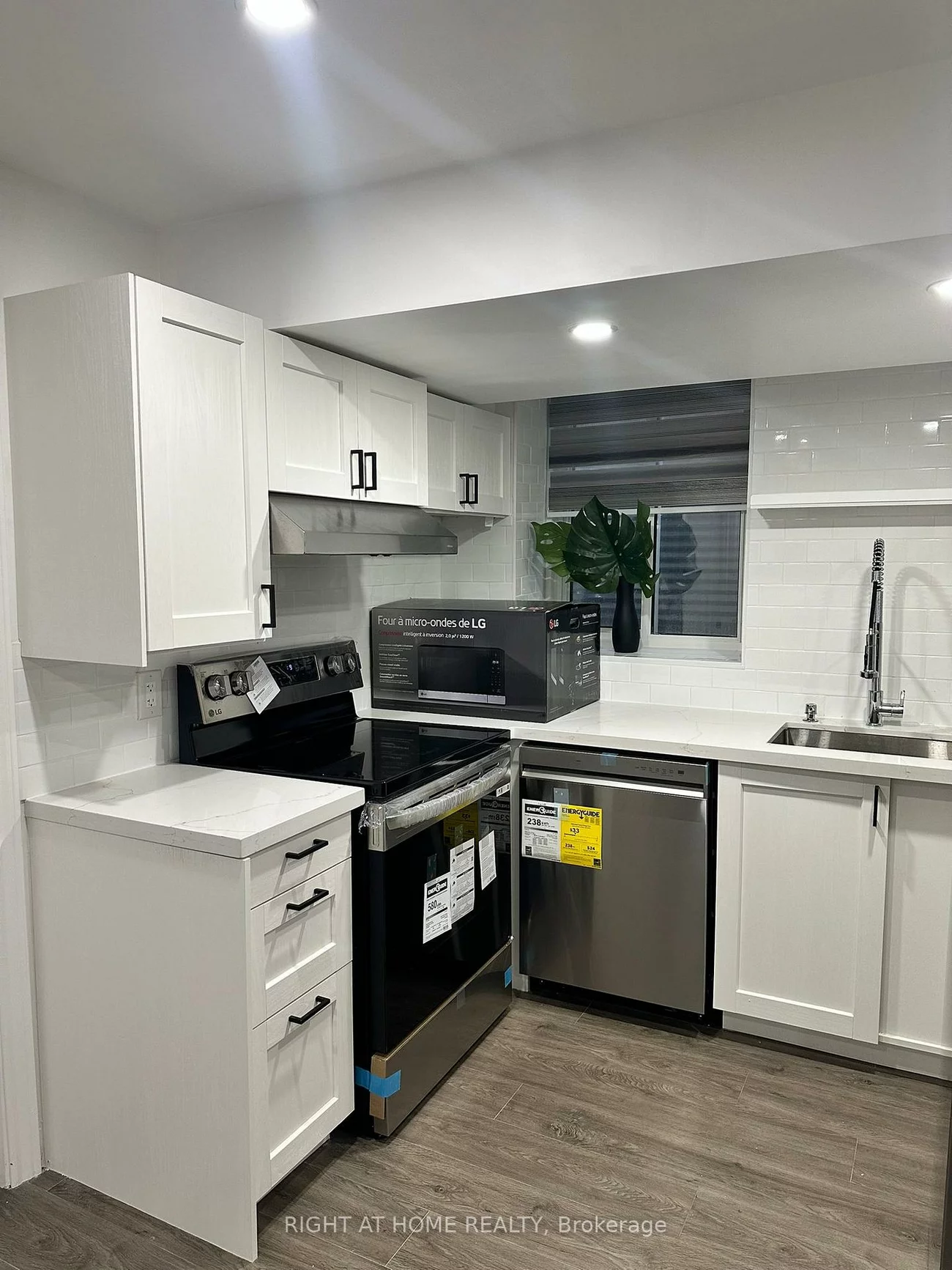 97, Forest Edge, Holland Landing, East Gwillimbury