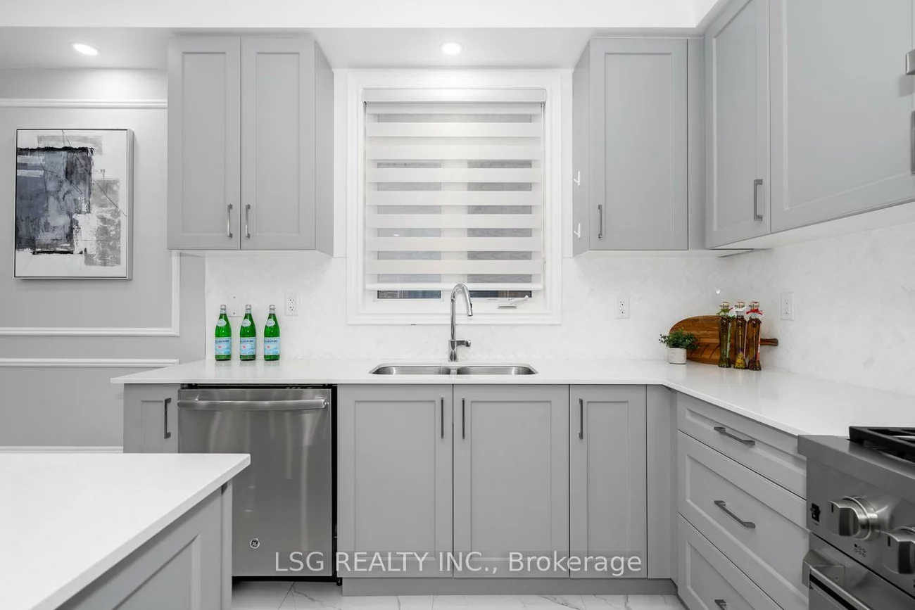 19, Tesla, Holland Landing, East Gwillimbury