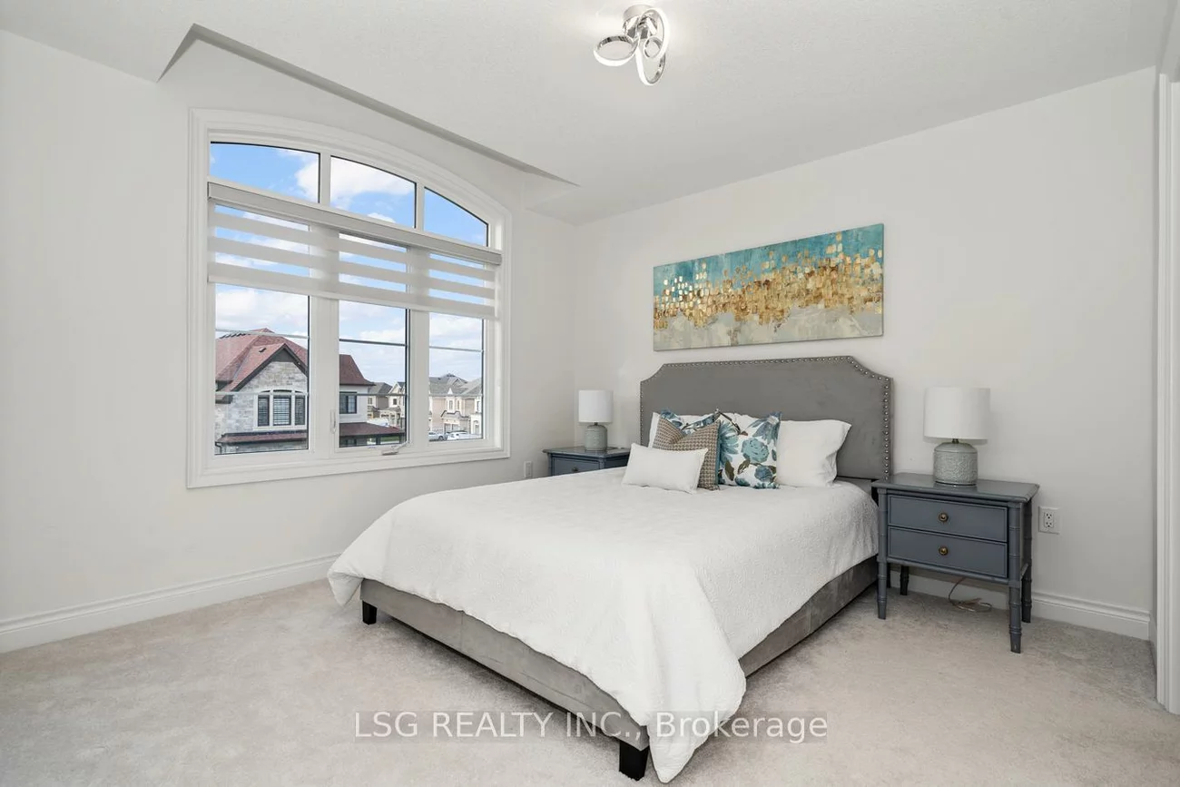 19, Tesla, Holland Landing, East Gwillimbury