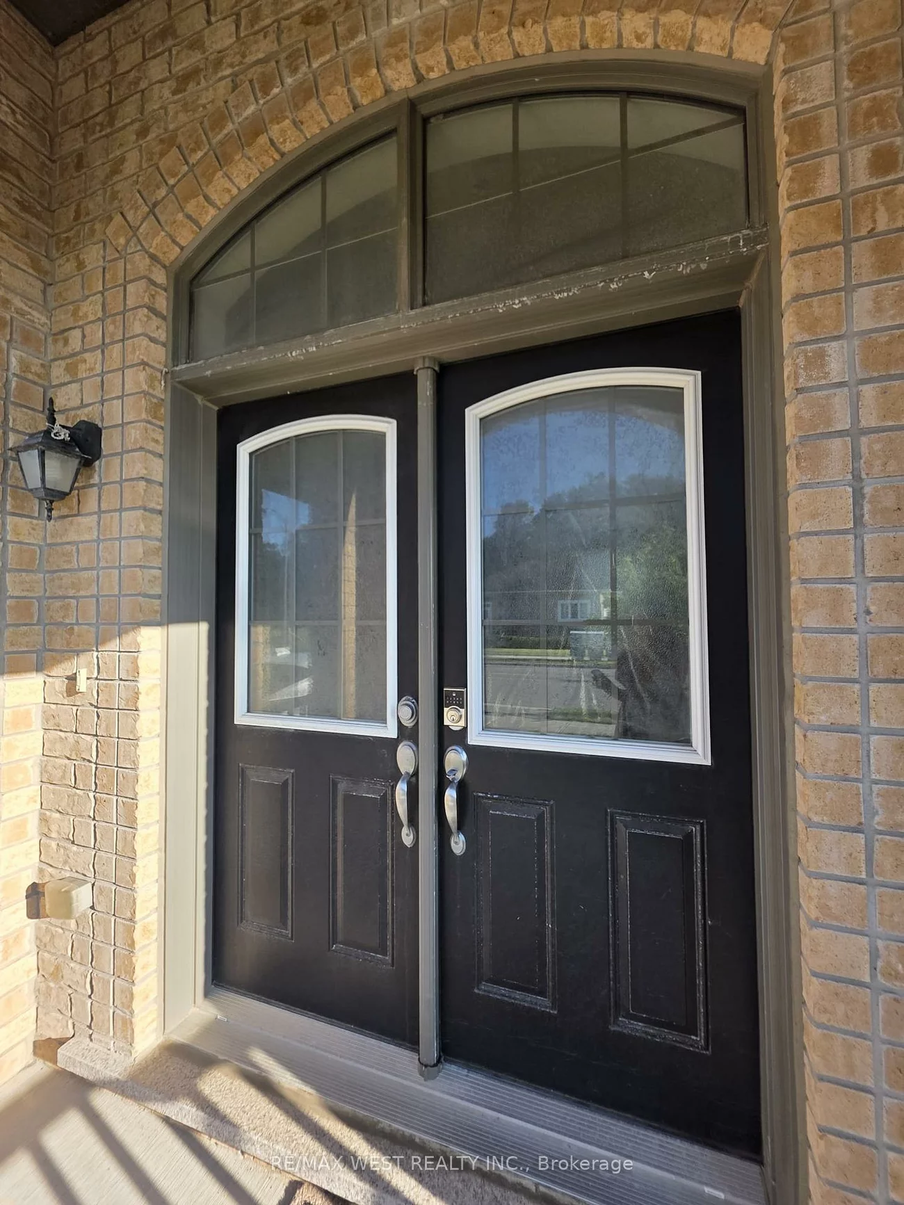 11, Chessington, Queensville, East Gwillimbury