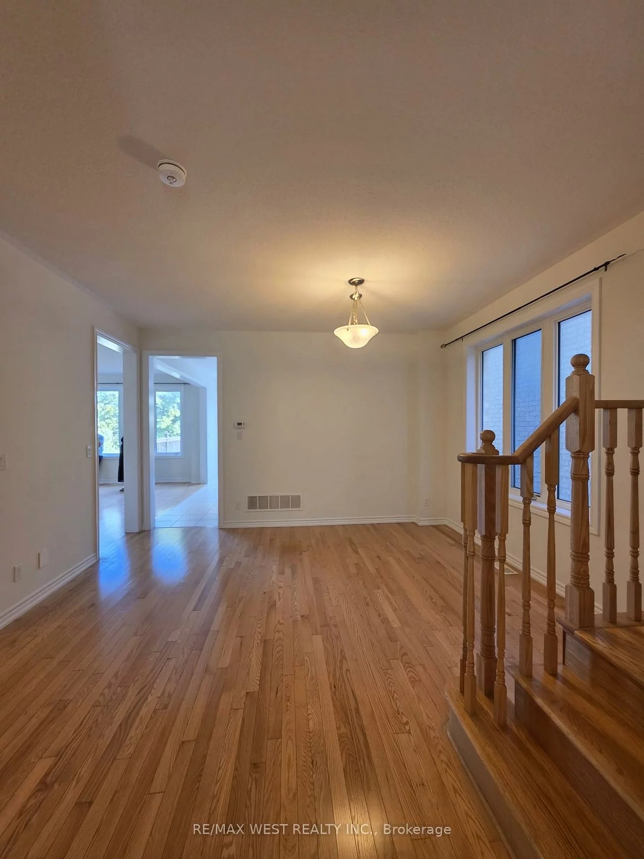 11, Chessington, Queensville, East Gwillimbury