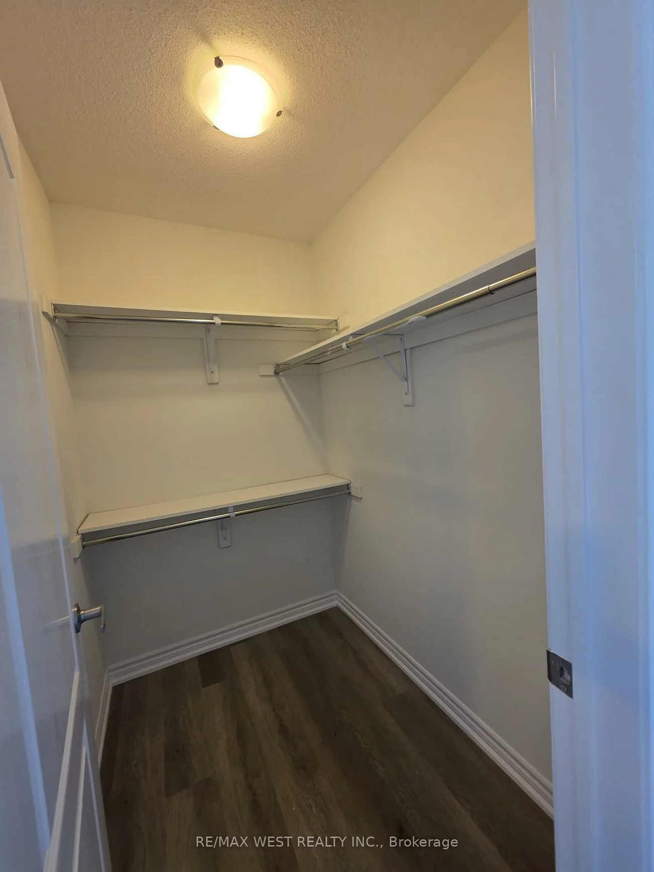 11, Chessington, Queensville, East Gwillimbury