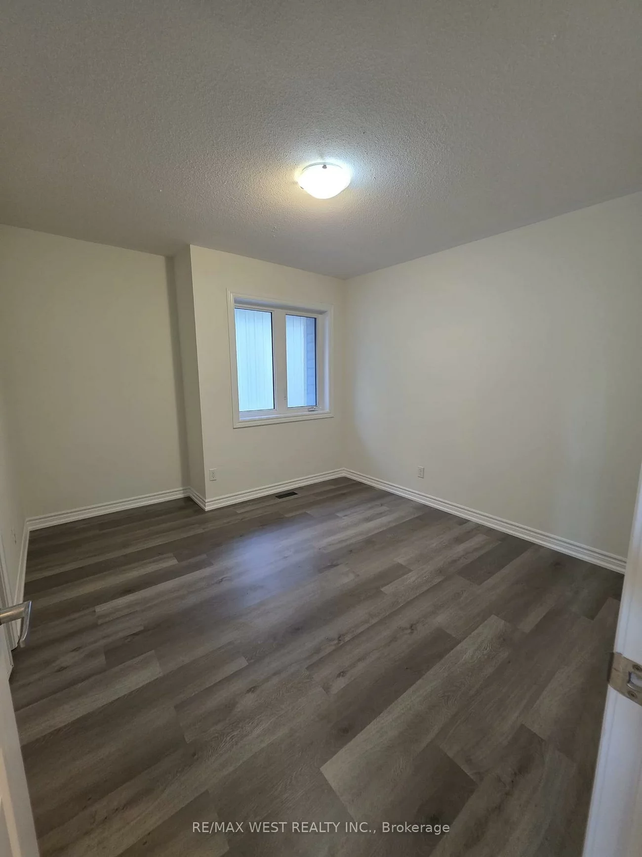 11, Chessington, Queensville, East Gwillimbury