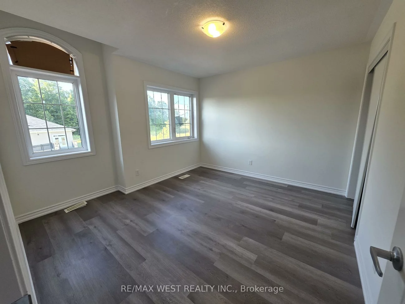 11, Chessington, Queensville, East Gwillimbury