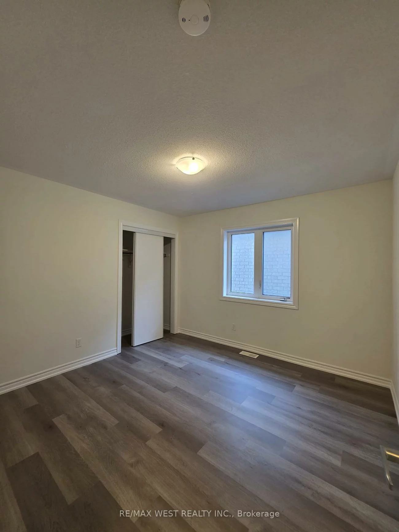 11, Chessington, Queensville, East Gwillimbury