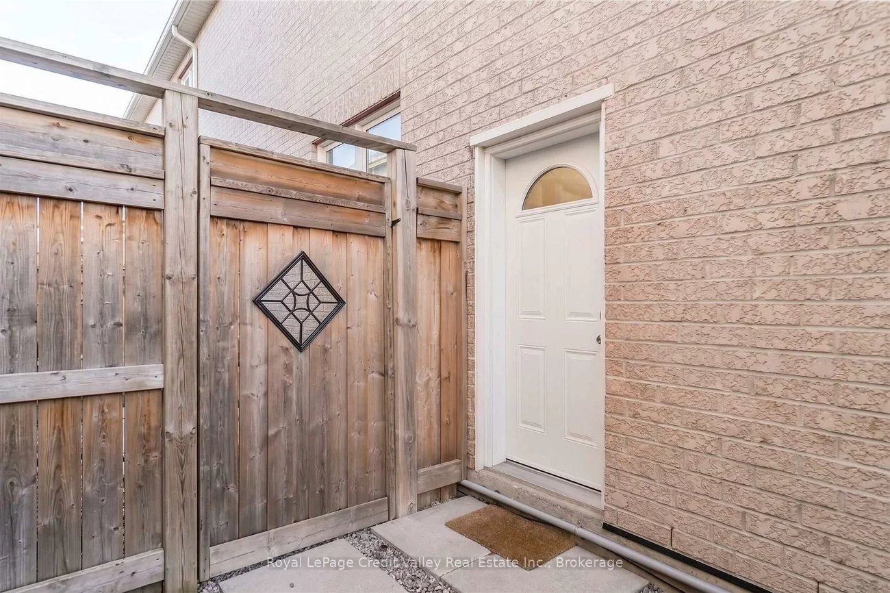 9, Old Field, Rural East Gwillimbury, East Gwillimbury