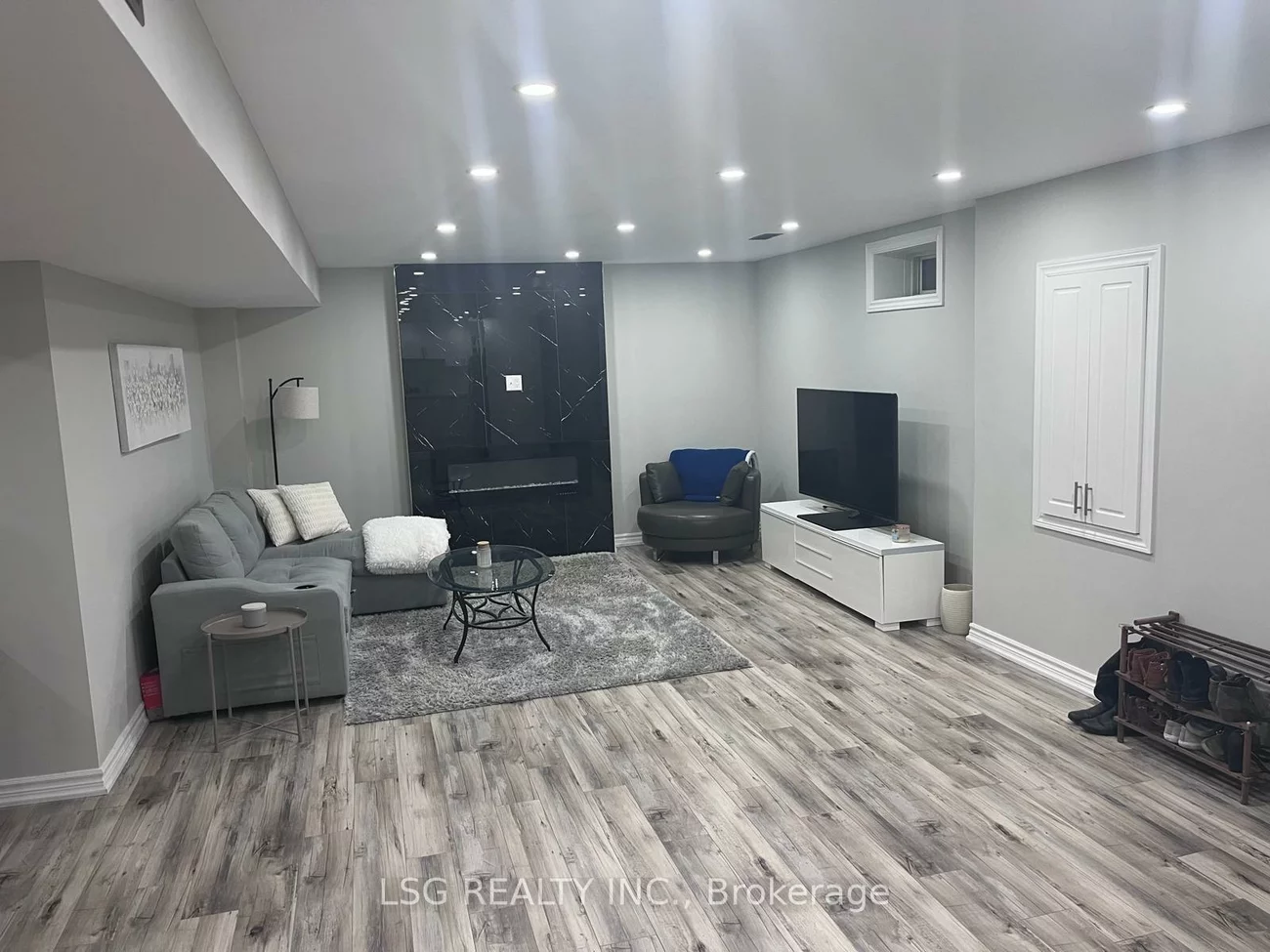 19, Tesla, Holland Landing, East Gwillimbury