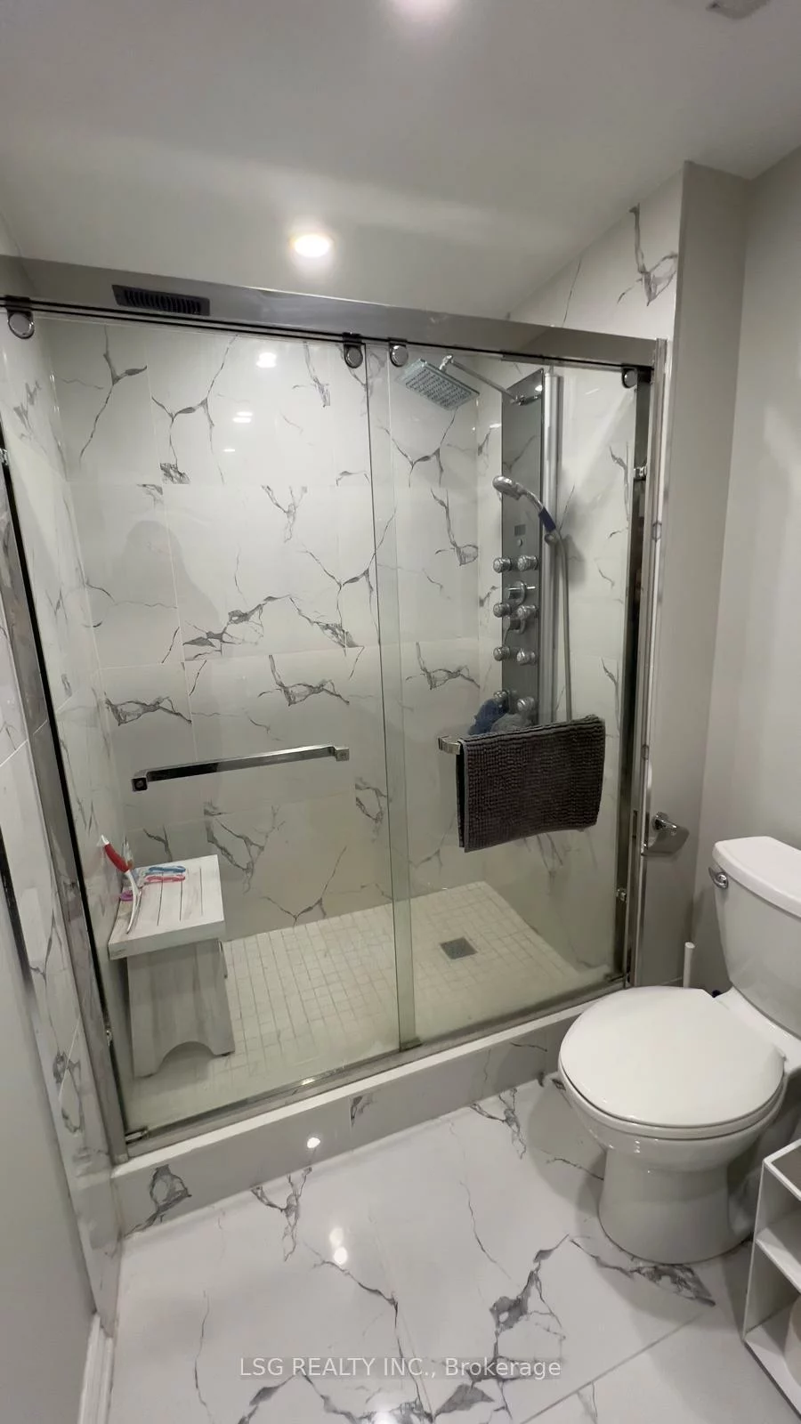 19, Tesla, Holland Landing, East Gwillimbury