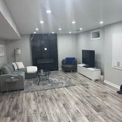 19, Tesla, Holland Landing, East Gwillimbury