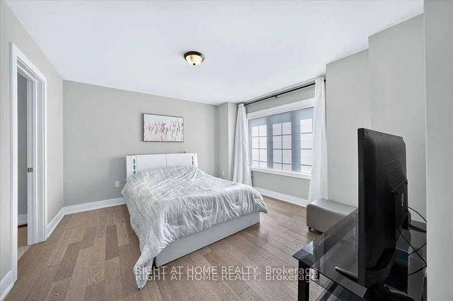 75, Watershed, Queensville, East Gwillimbury