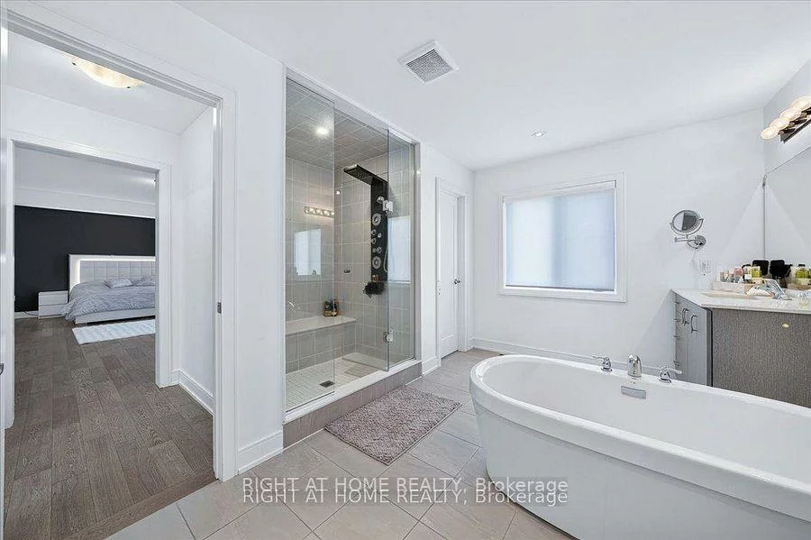 75, Watershed, Queensville, East Gwillimbury