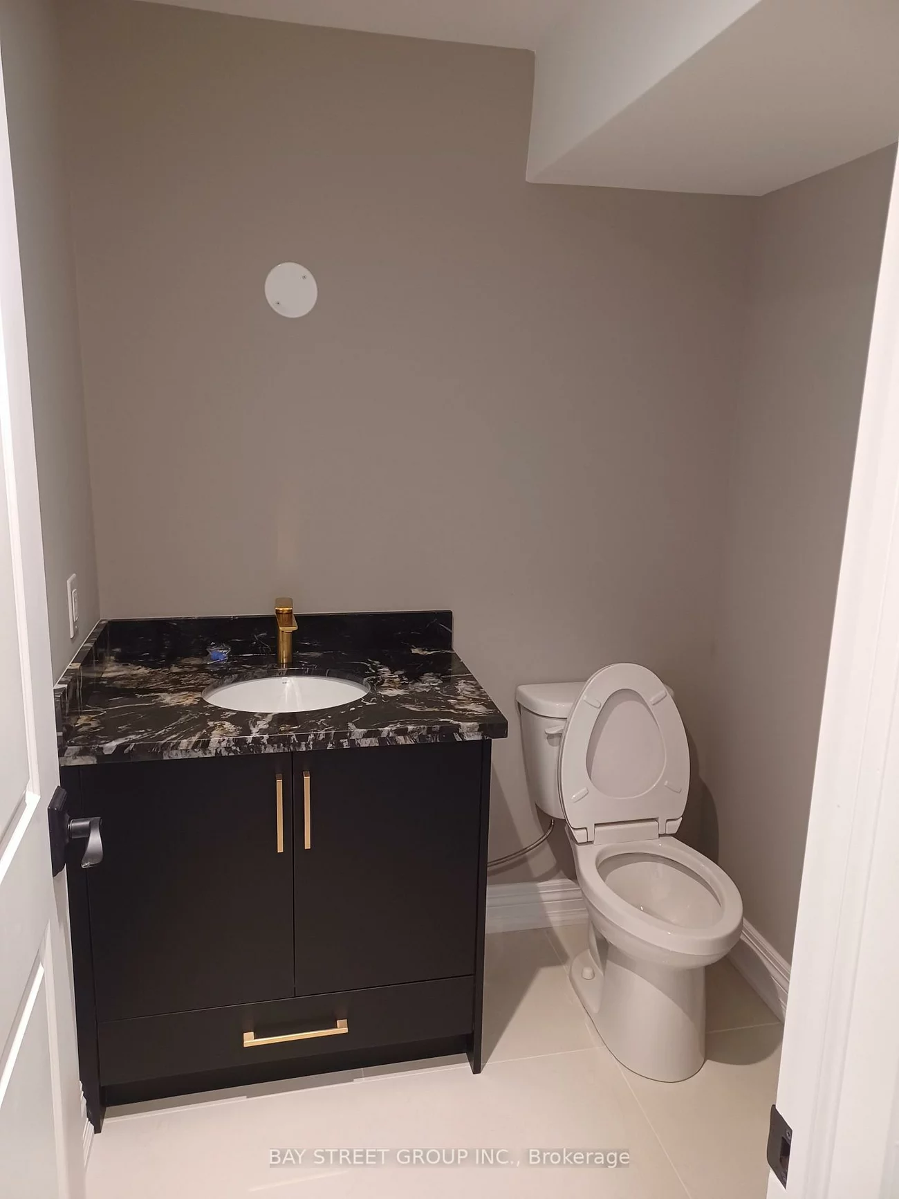 22, Deer Pass, Sharon, East Gwillimbury