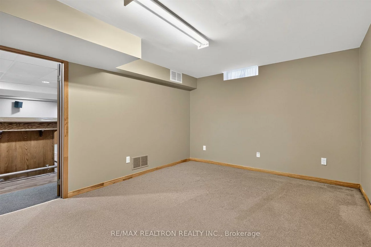 20, Arthur Hall, Sharon, East Gwillimbury
