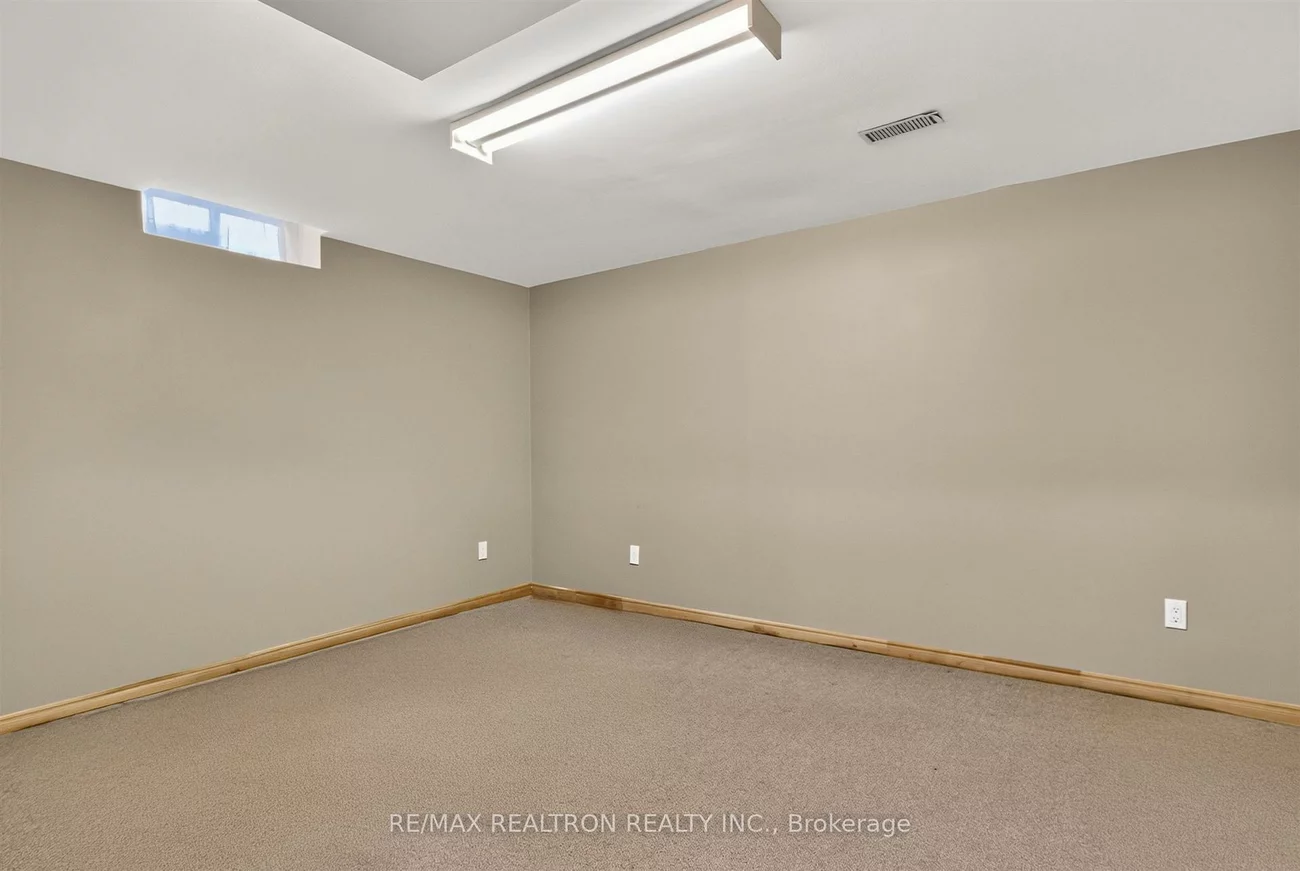 20, Arthur Hall, Sharon, East Gwillimbury