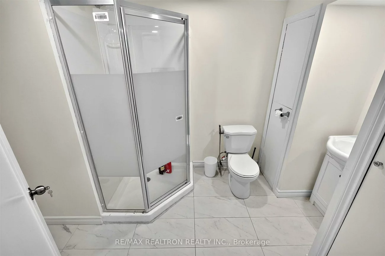 20, Arthur Hall, Sharon, East Gwillimbury