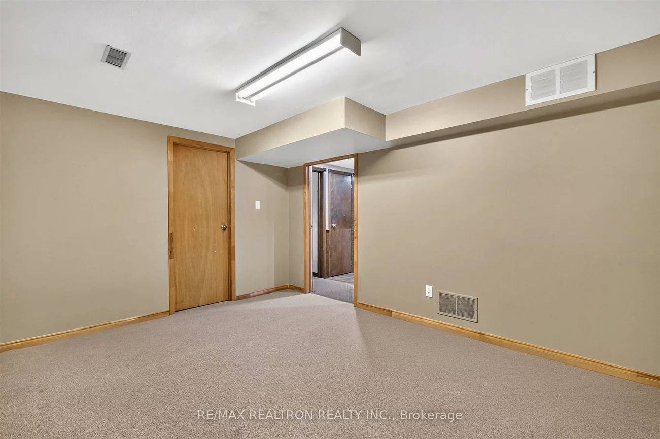 20, Arthur Hall, Sharon, East Gwillimbury