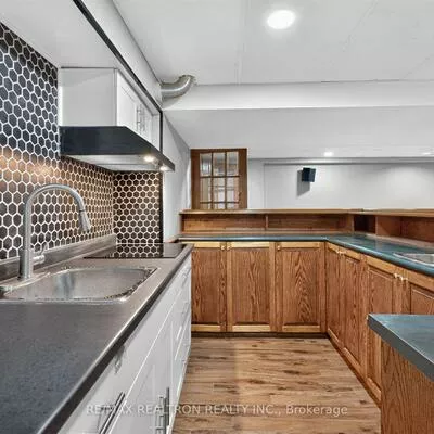 20, Arthur Hall, Sharon, East Gwillimbury