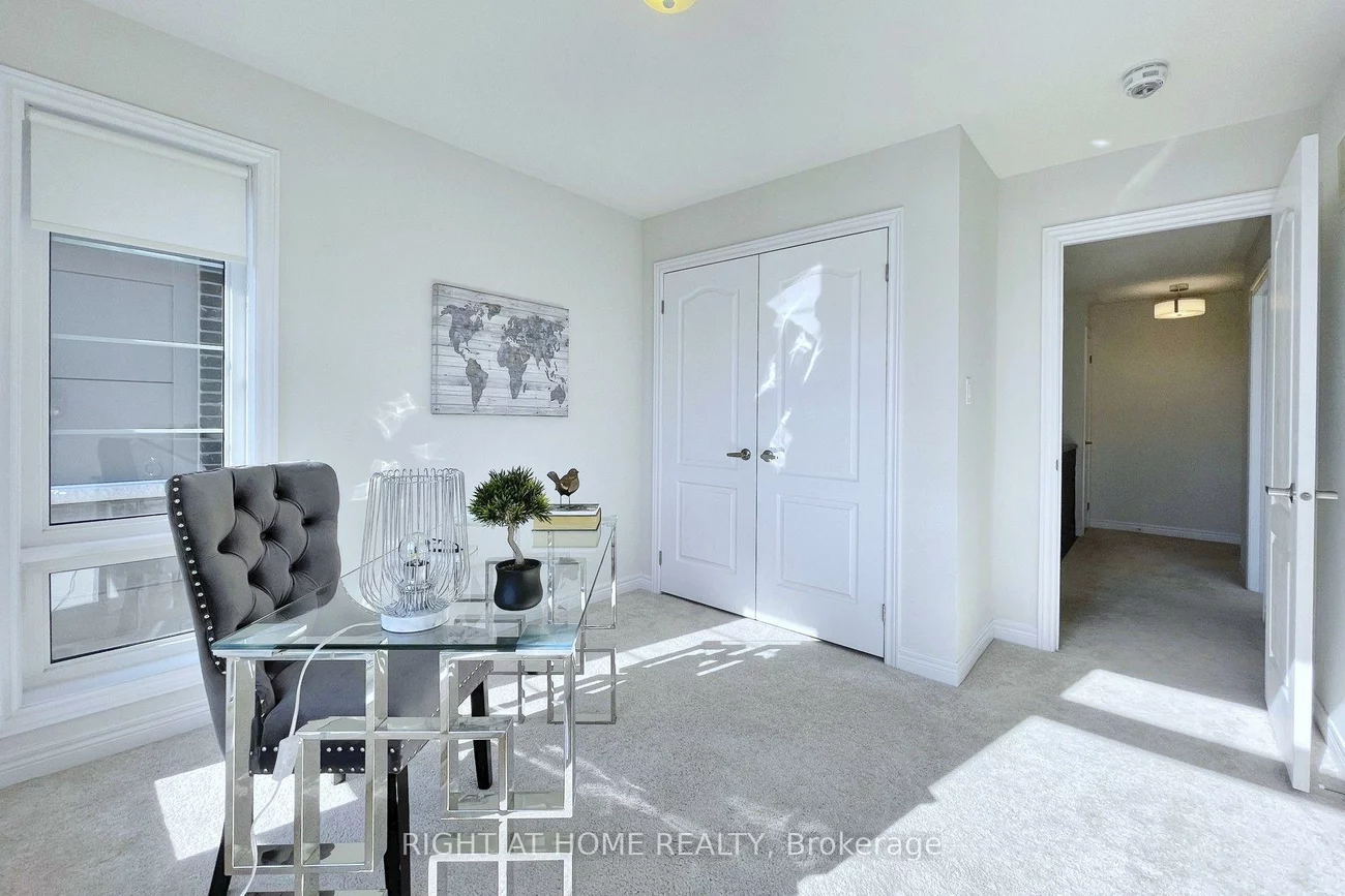 60, Falconridge, Sharon, East Gwillimbury