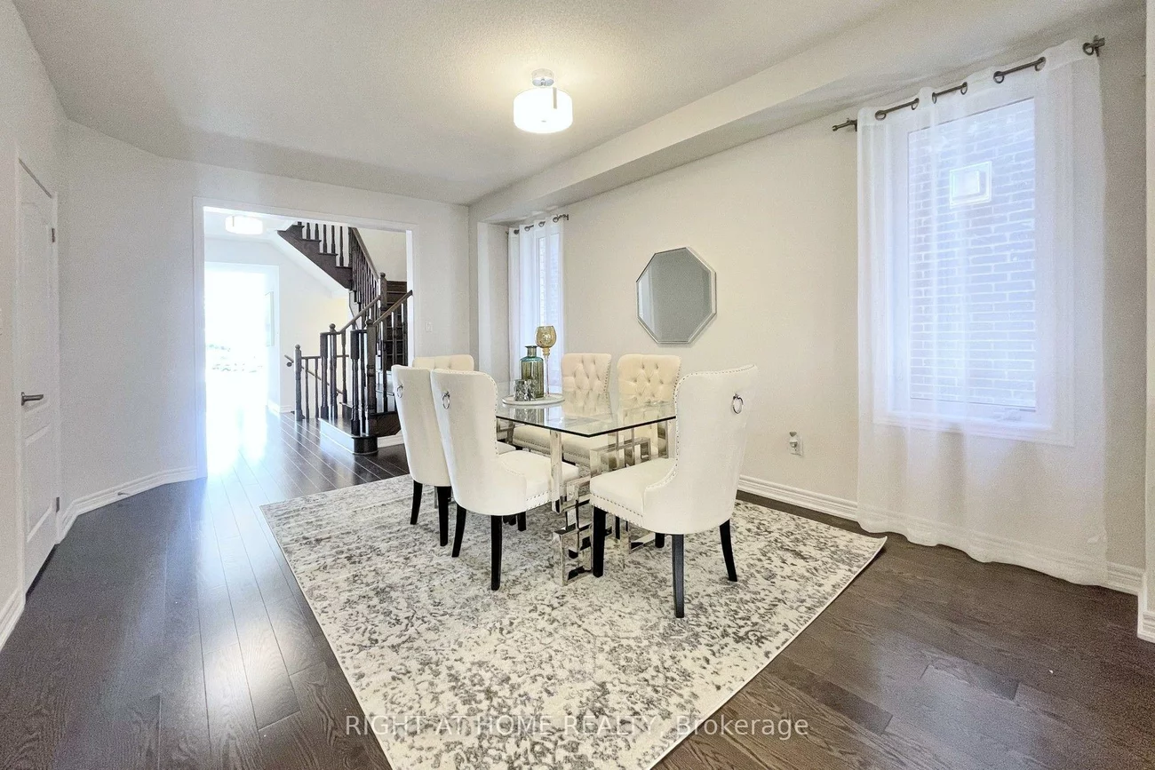 60, Falconridge, Sharon, East Gwillimbury