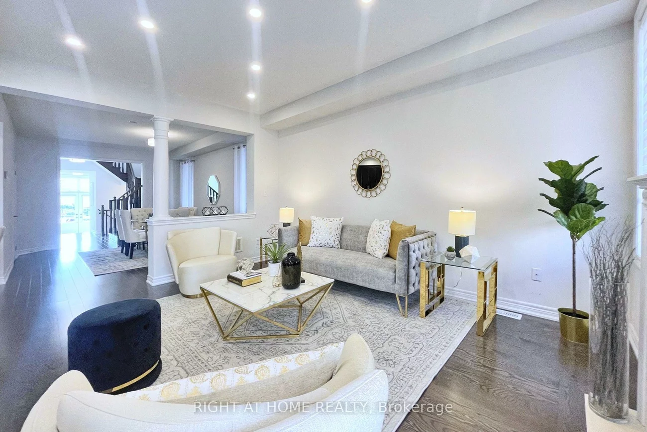 60, Falconridge, Sharon, East Gwillimbury