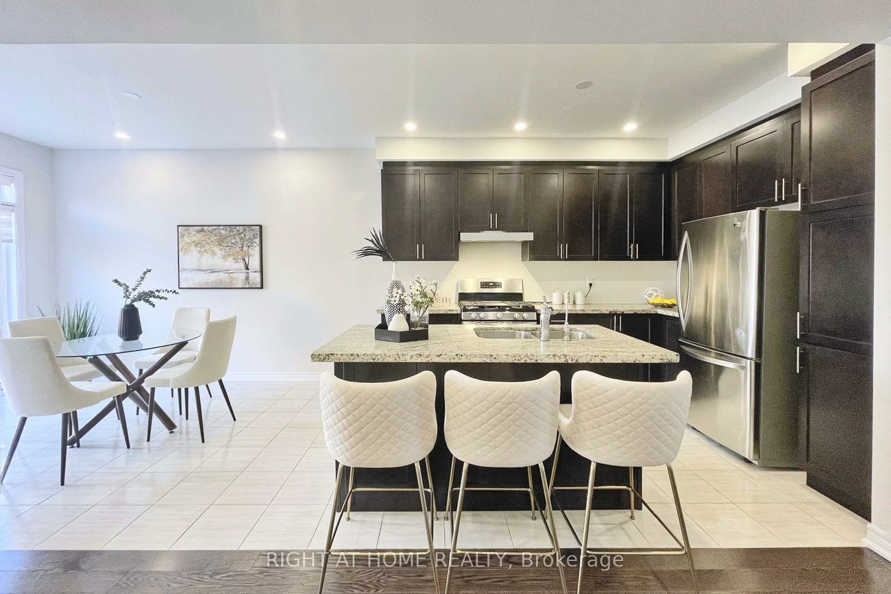 60, Falconridge, Sharon, East Gwillimbury