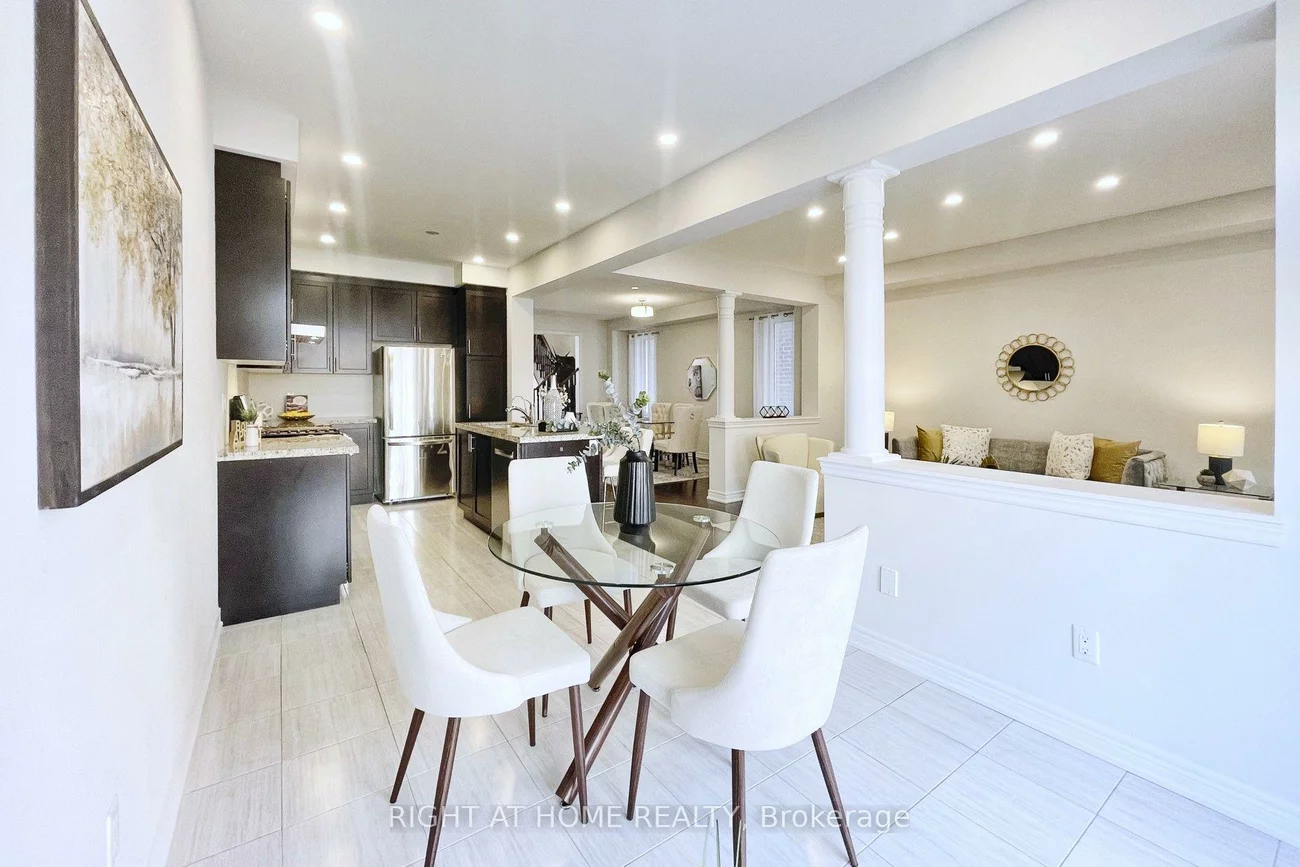 60, Falconridge, Sharon, East Gwillimbury