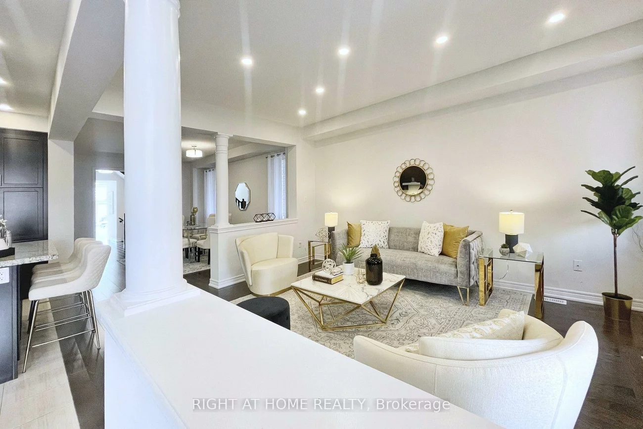 60, Falconridge, Sharon, East Gwillimbury