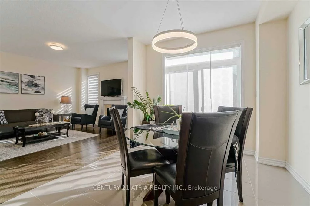 51, Temple, Sharon, East Gwillimbury