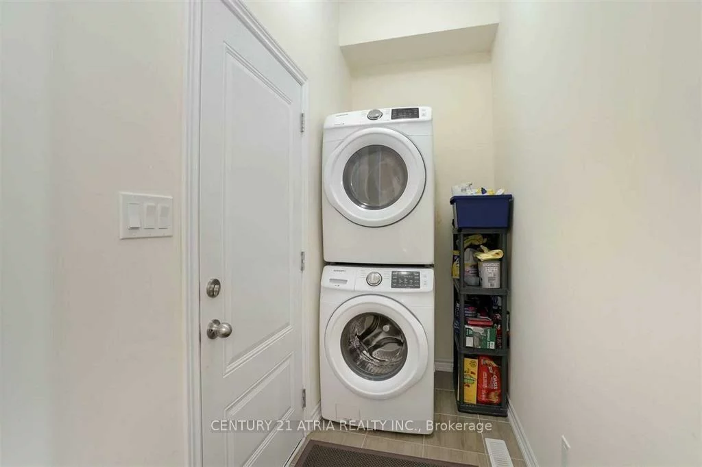 51, Temple, Sharon, East Gwillimbury