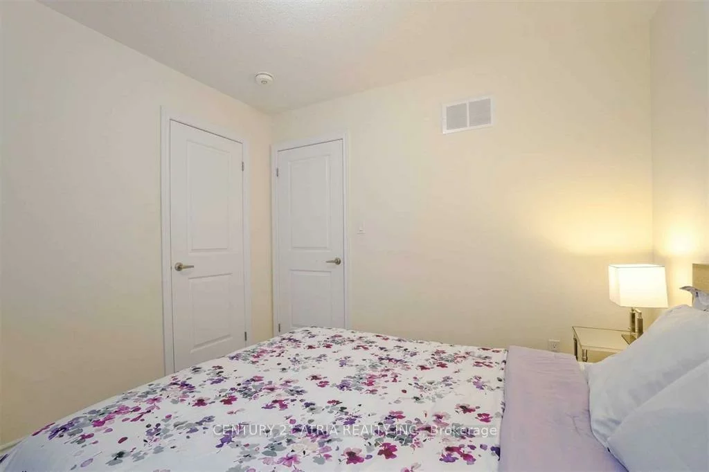 51, Temple, Sharon, East Gwillimbury