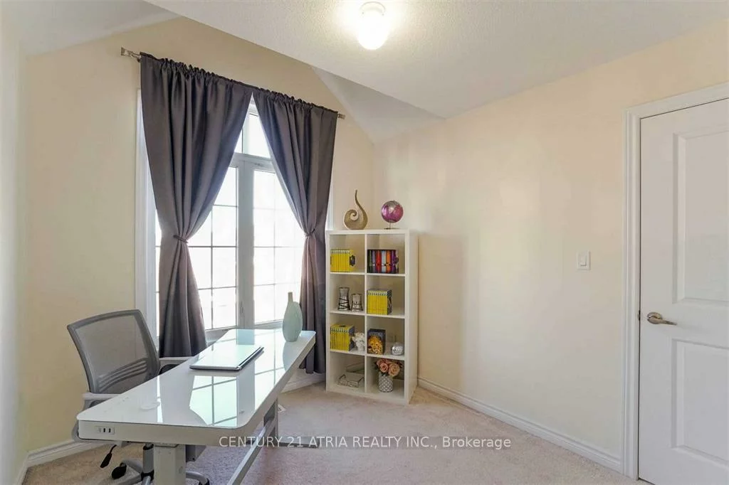 51, Temple, Sharon, East Gwillimbury