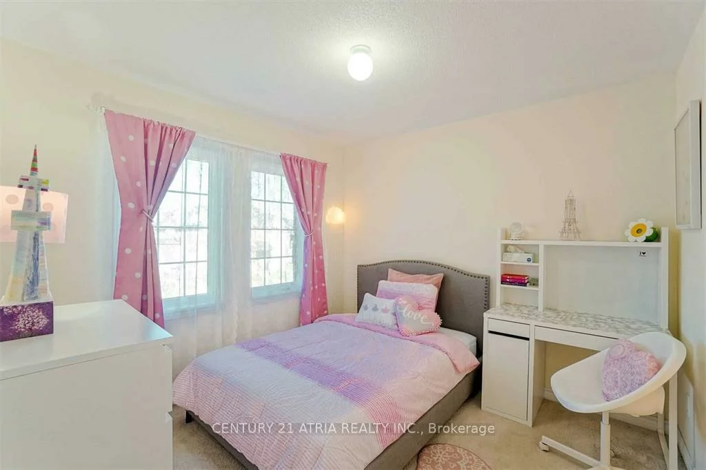 51, Temple, Sharon, East Gwillimbury
