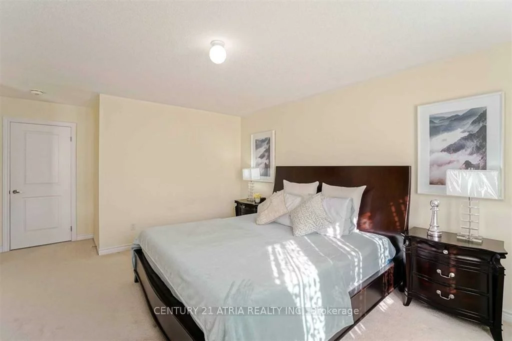 51, Temple, Sharon, East Gwillimbury