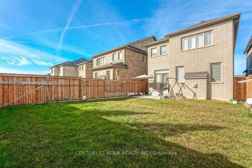 51, Temple, Sharon, East Gwillimbury