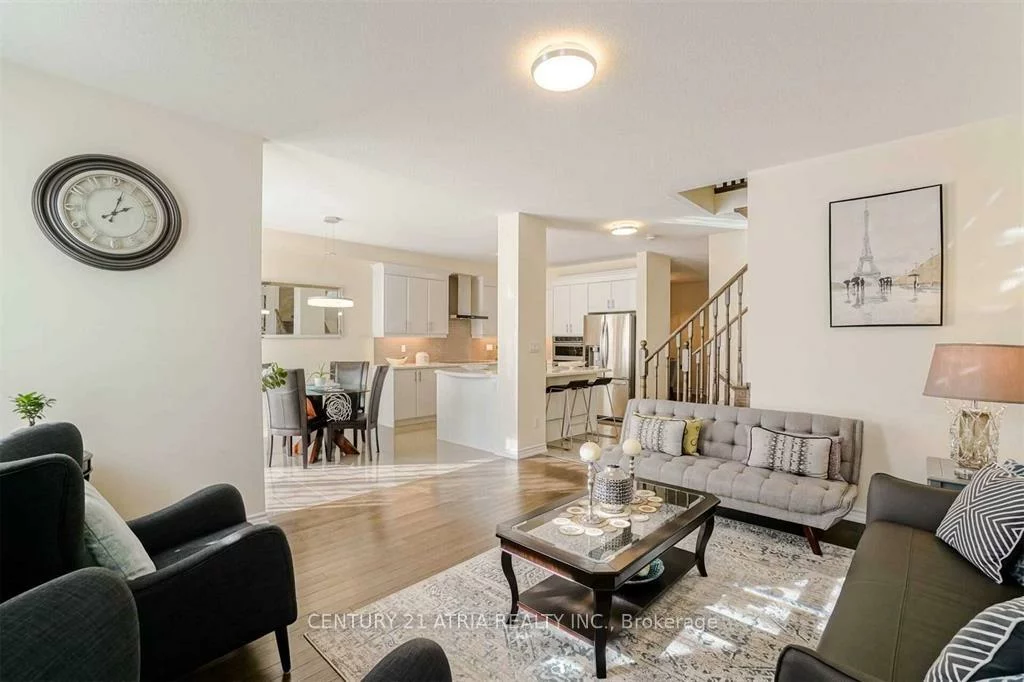 51, Temple, Sharon, East Gwillimbury