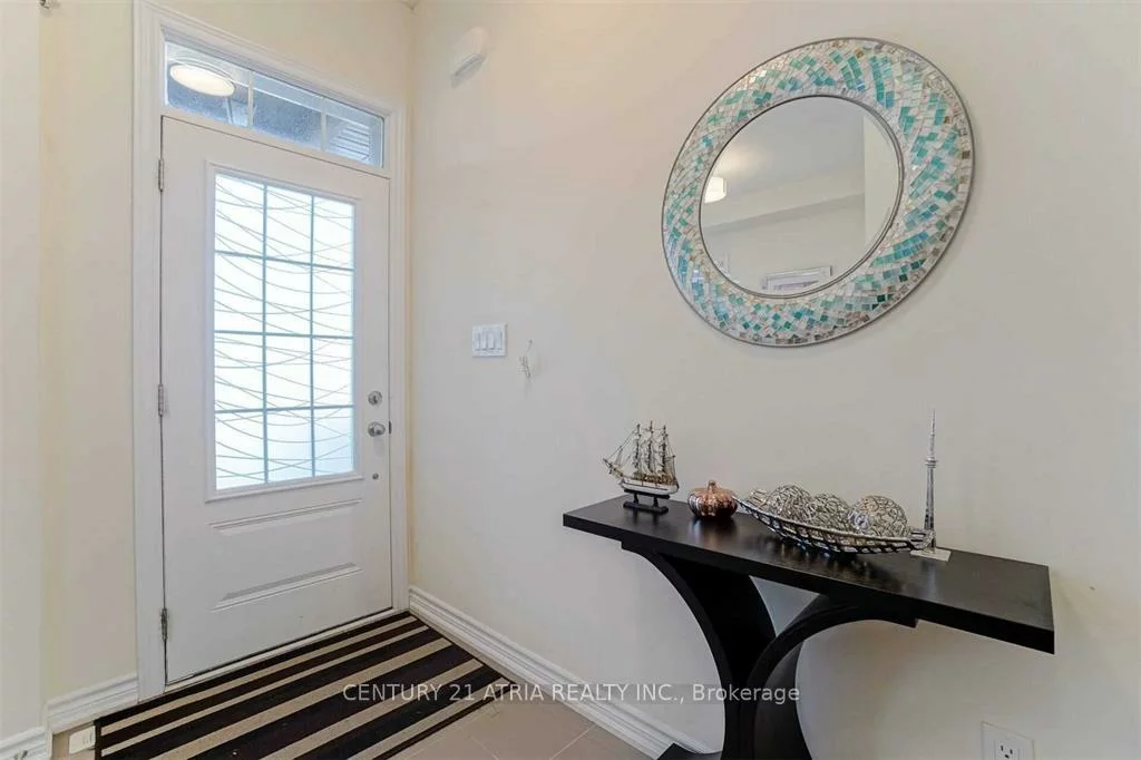 51, Temple, Sharon, East Gwillimbury