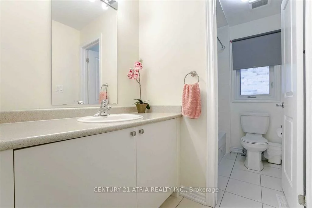 51, Temple, Sharon, East Gwillimbury