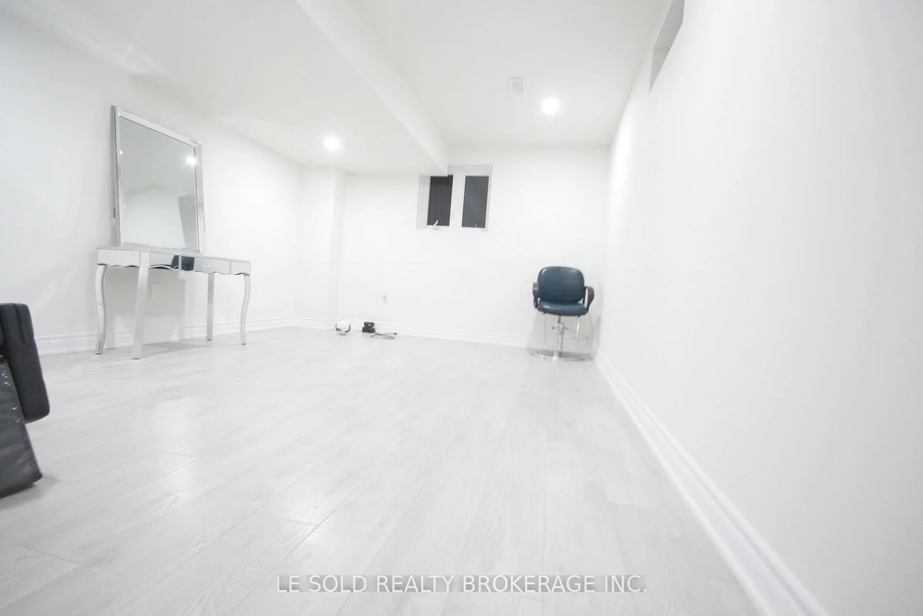 7, Pear Blossom, Holland Landing, East Gwillimbury