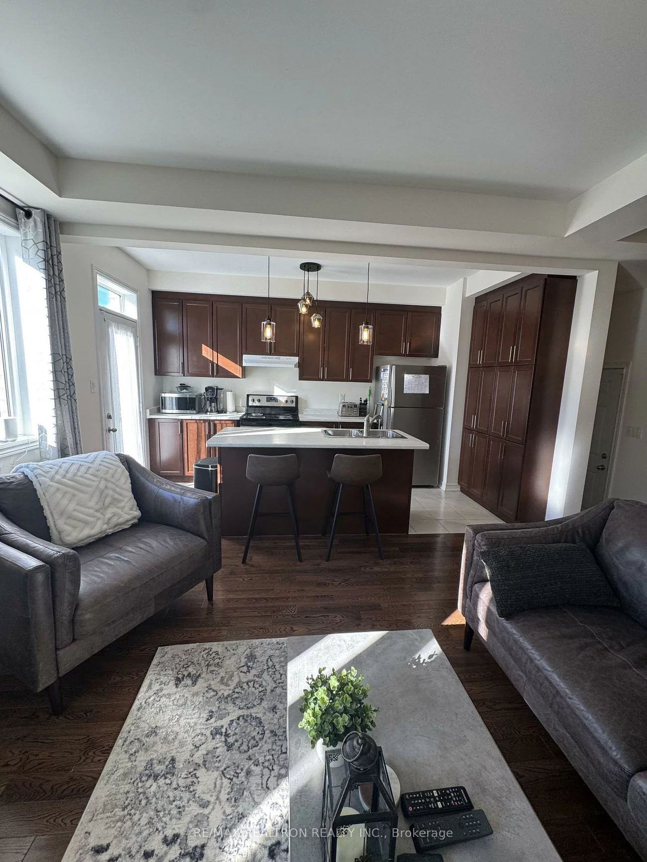 49, Mondial, Queensville, East Gwillimbury