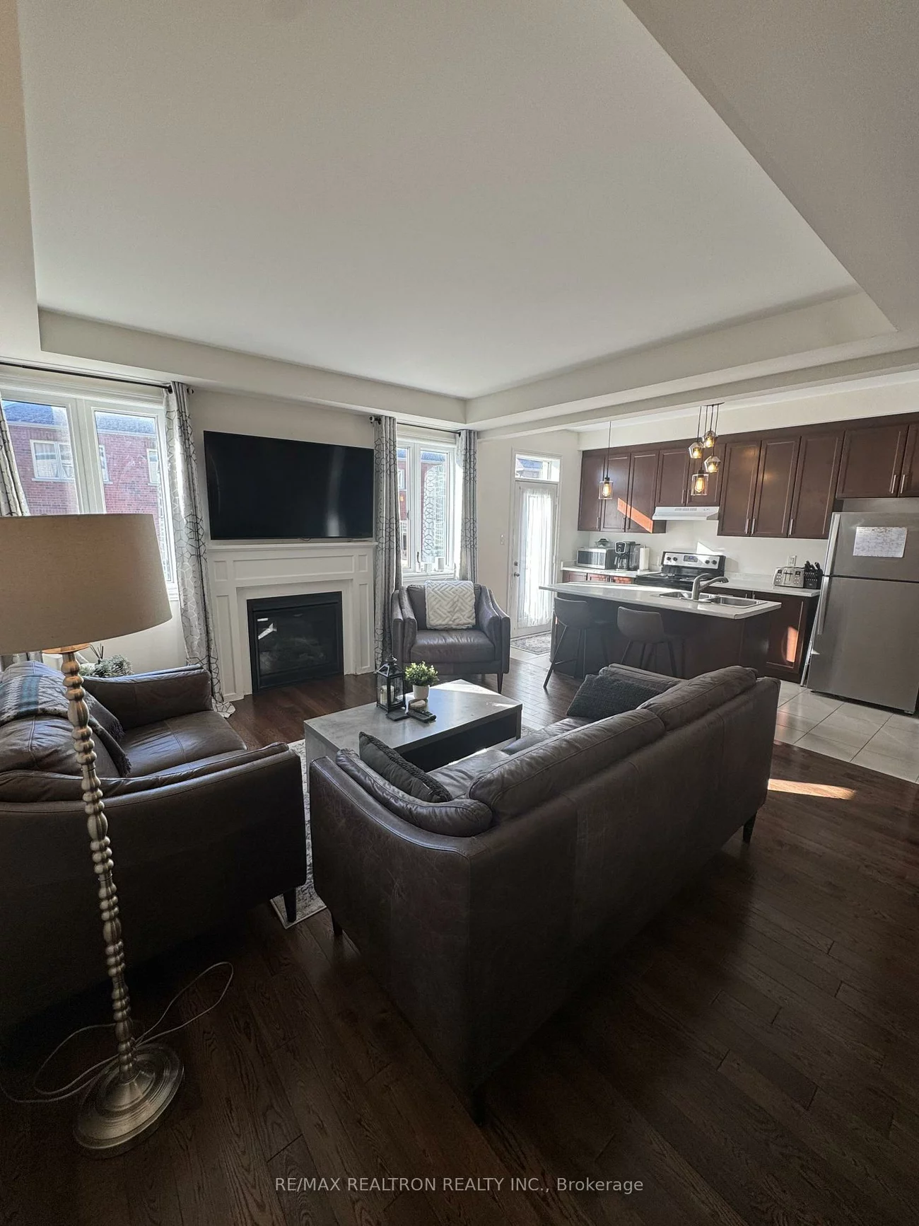 49, Mondial, Queensville, East Gwillimbury
