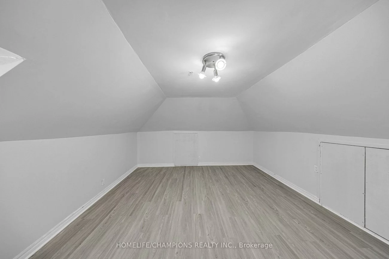 997, Mount Albert, Rural East Gwillimbury, East Gwillimbury