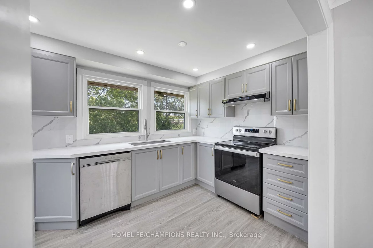 997, Mount Albert, Rural East Gwillimbury, East Gwillimbury