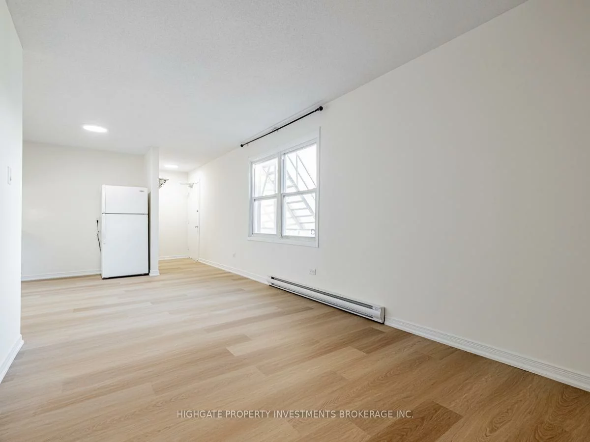 8, School, Holland Landing, East Gwillimbury