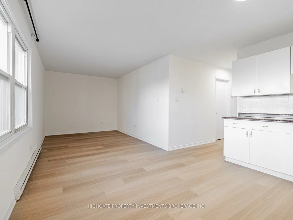 8, School, Holland Landing, East Gwillimbury