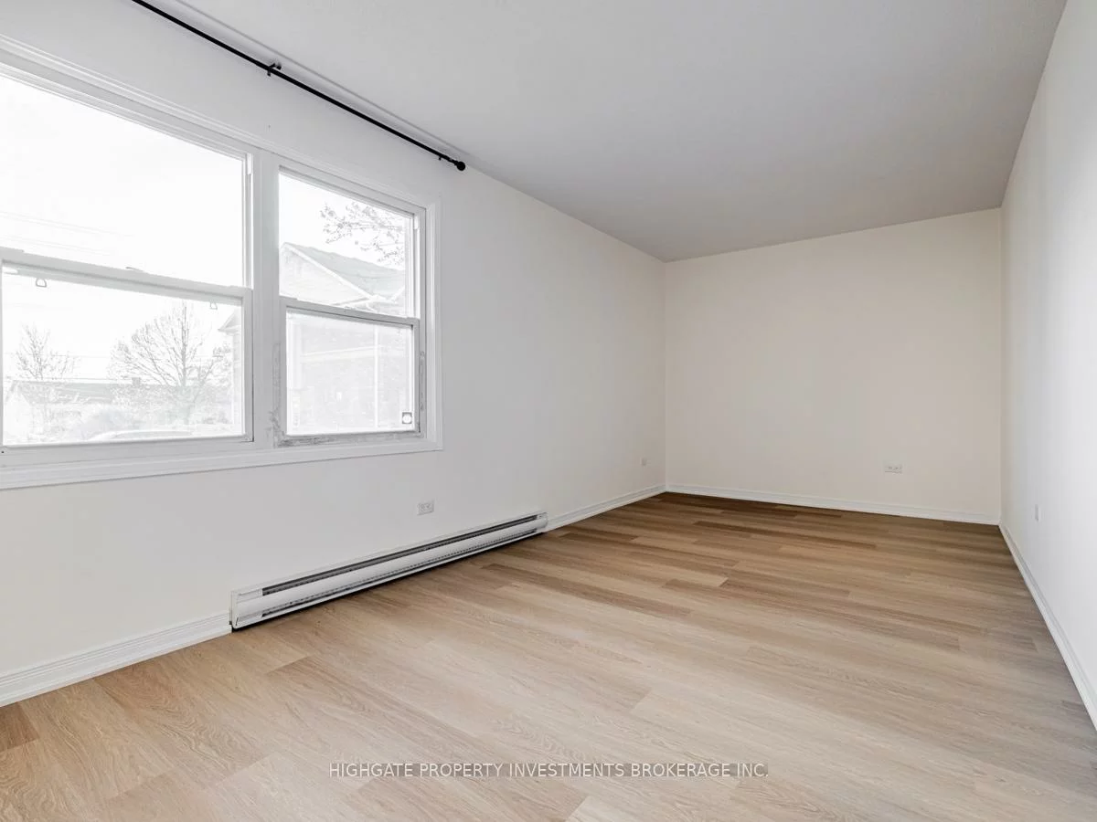 8, School, Holland Landing, East Gwillimbury